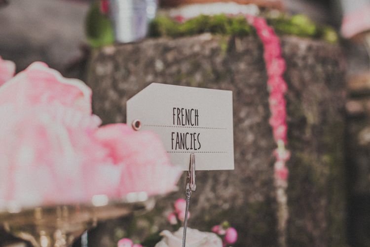 Natural Beautiful Autumn Outdoor Wedding http://www.johnelphinstonestirling.com/
