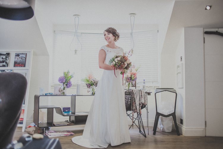 Natural Beautiful Autumn Outdoor Wedding http://www.johnelphinstonestirling.com/