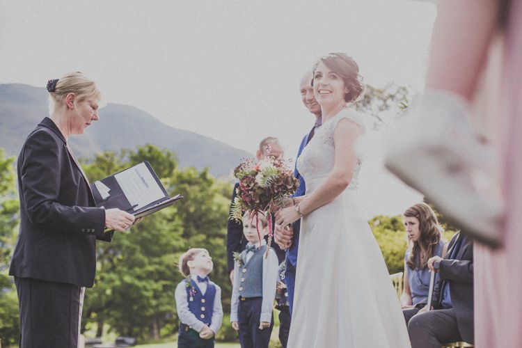 Natural Beautiful Autumn Outdoor Wedding http://www.johnelphinstonestirling.com/