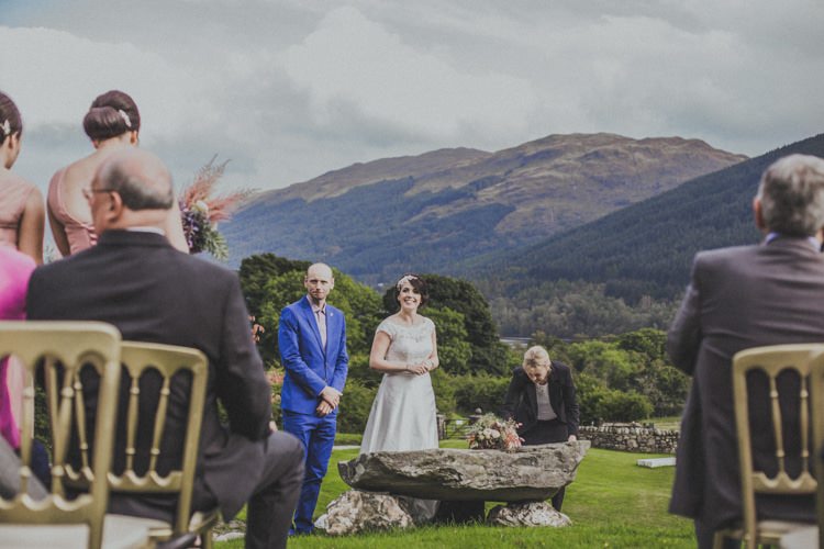 Natural Beautiful Autumn Outdoor Wedding http://www.johnelphinstonestirling.com/