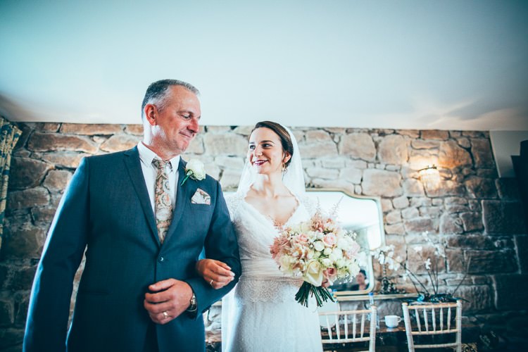 Rustic Relaxed Country House Wedding http://www.faircloughphotography.co.uk/