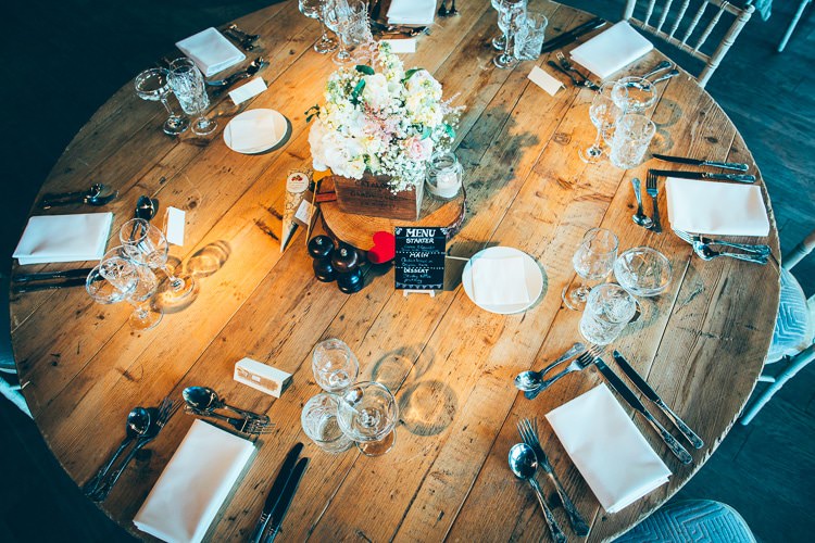 Rustic Relaxed Country House Wedding http://www.faircloughphotography.co.uk/