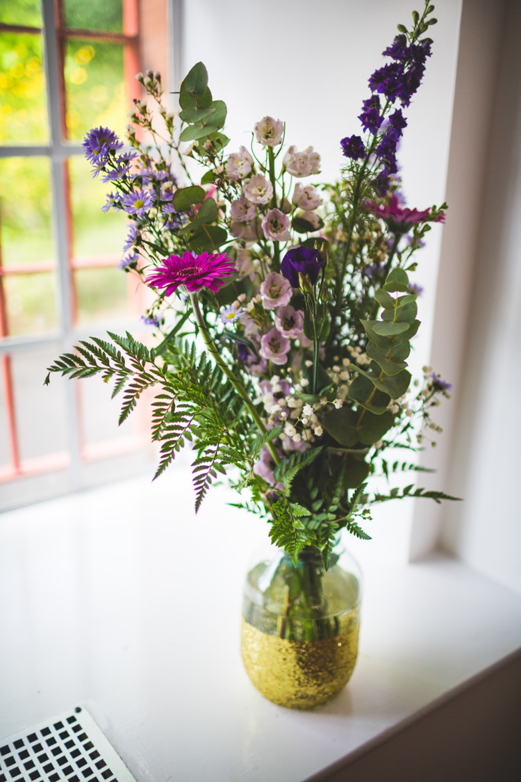 Wild Flowers Glitter Vase DIY Pink Gold Quirky Wedding http://photography34.co.uk/