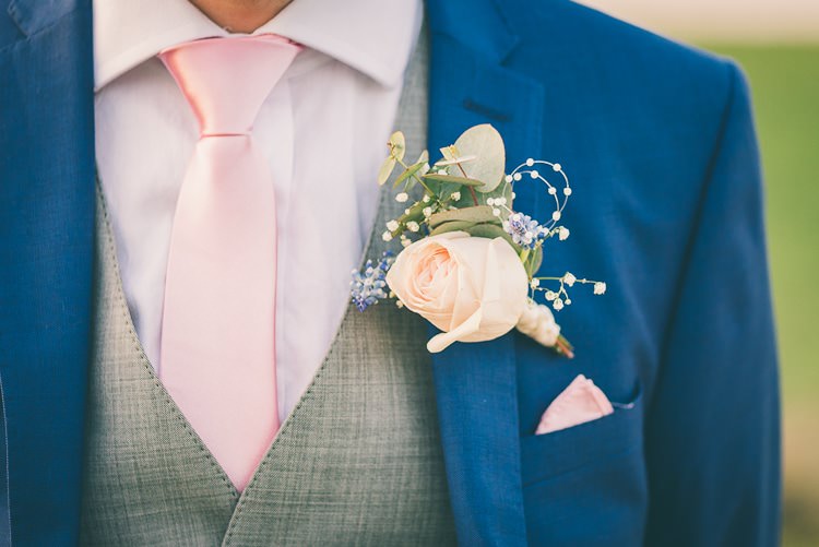 Buttonhole Groom Blush Pink Rose Gold Barn Wedding http://www.robtarren.co.uk/
