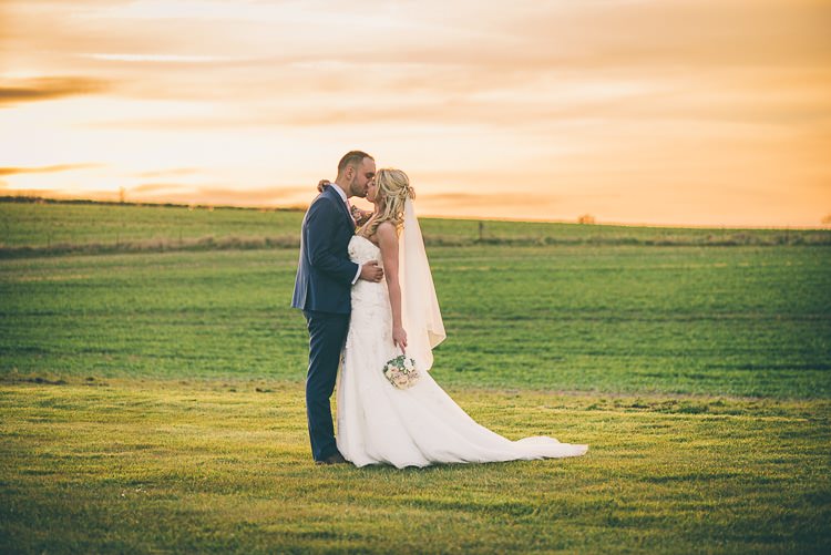 Blush Pink Rose Gold Barn Wedding http://www.robtarren.co.uk/