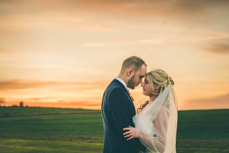 Blush Pink Rose Gold Barn Wedding http://www.robtarren.co.uk/