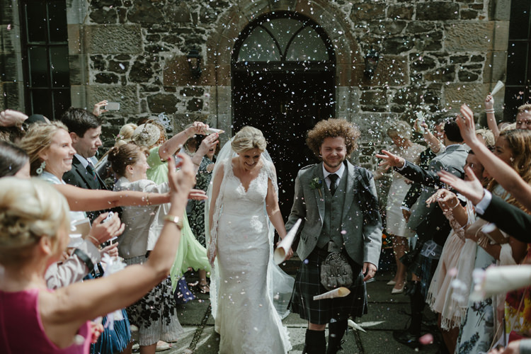 Confetti Throw Pastel Summer Marquee Country Estate Wedding http://www.rooftopmosaic.com/