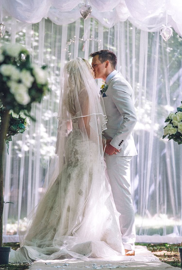 Outdoor Festival Summer Wedding http://lighteningphotography.co.uk/