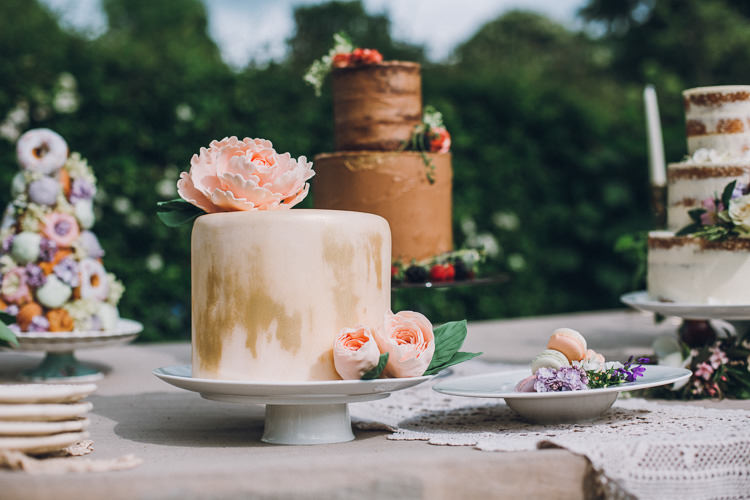 Soft Natural Woodland Wedding Ideas http://www.matthoranphotography.com/