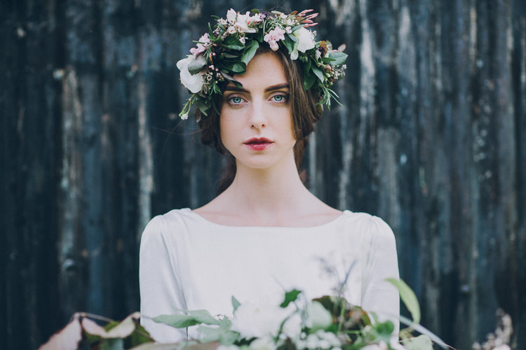Soft Natural Woodland Wedding Ideas http://www.matthoranphotography.com/
