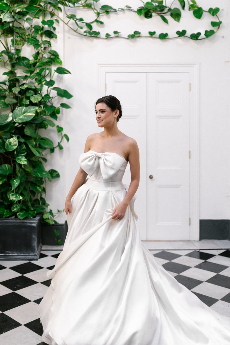 Ritva Westenius Strapless Bow Gown Bride Bridal Dress Modern Fresh Watercolour Wedding Ideas http://www.beatriciphotography.co.uk/