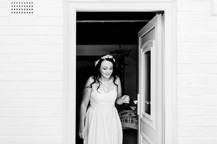 Natural Rustic Yellow Wedding http://www.edbrownphotography.co.uk/