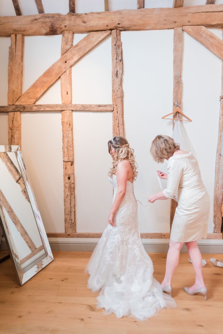 Pretty Pale Pink Country Barn Wedding http://kerriemitchell.co.uk/