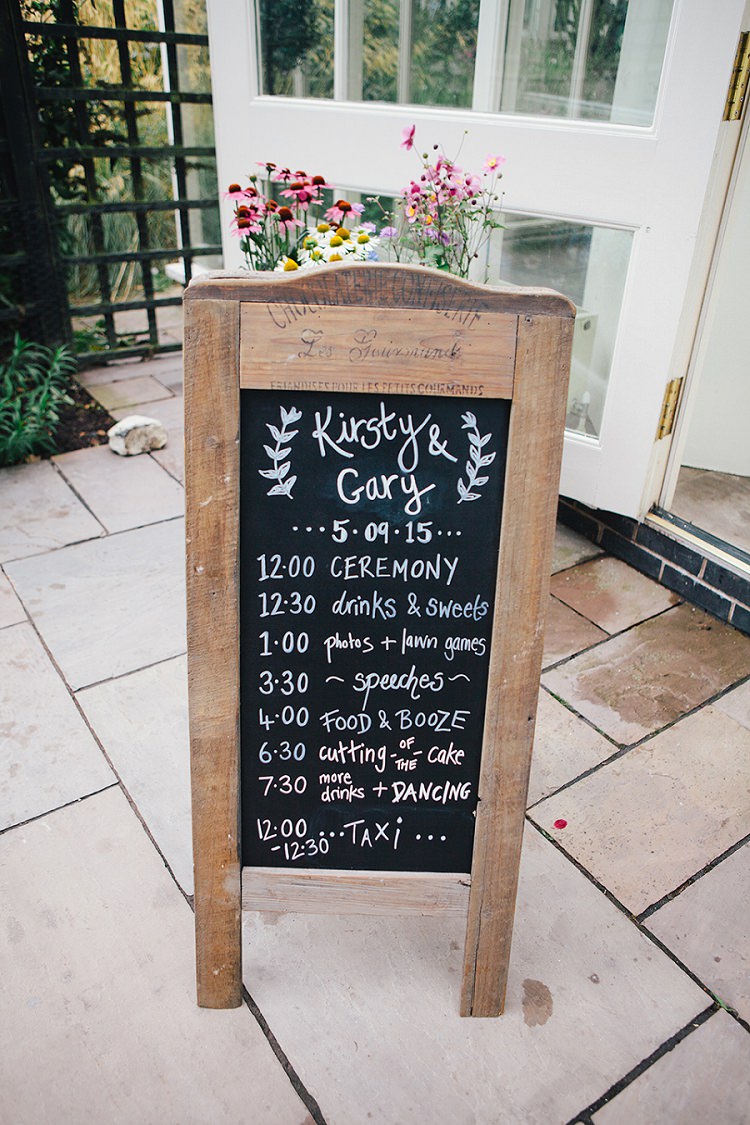 Order of Day Sign Black Chalk Board Rustic Woodland Floral Wedding http://kellyjphotography.co.uk/