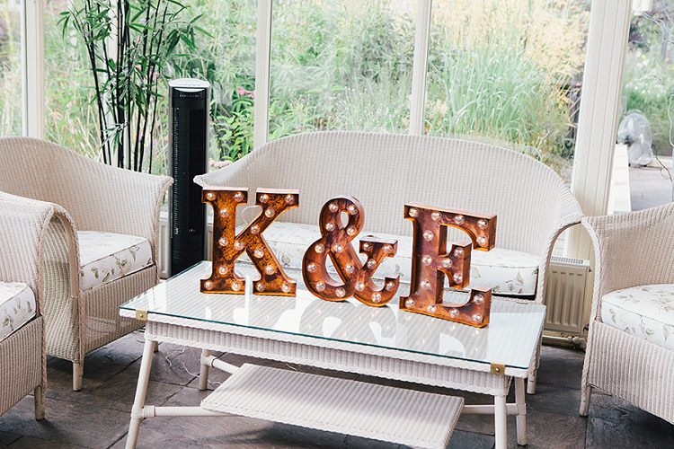 Rustic Woodland Floral Wedding http://kellyjphotography.co.uk/