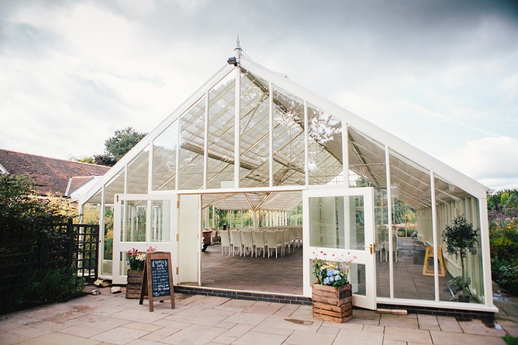 Rustic Woodland Floral Wedding http://kellyjphotography.co.uk/