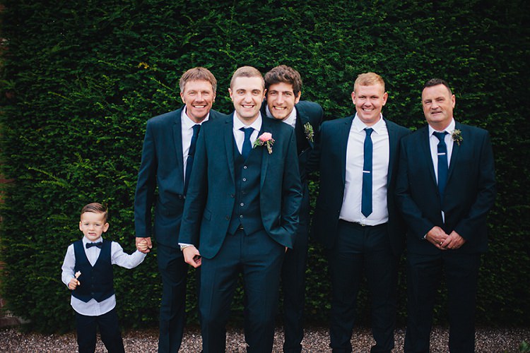 Rustic Woodland Floral Wedding http://kellyjphotography.co.uk/