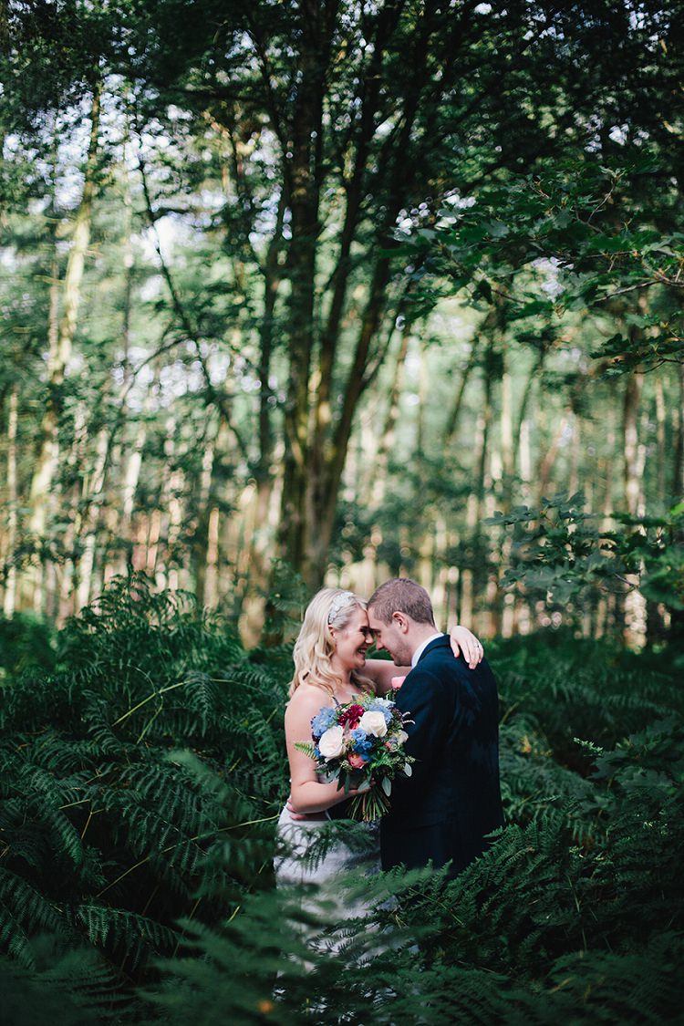 Rustic Woodland Floral Wedding http://kellyjphotography.co.uk/