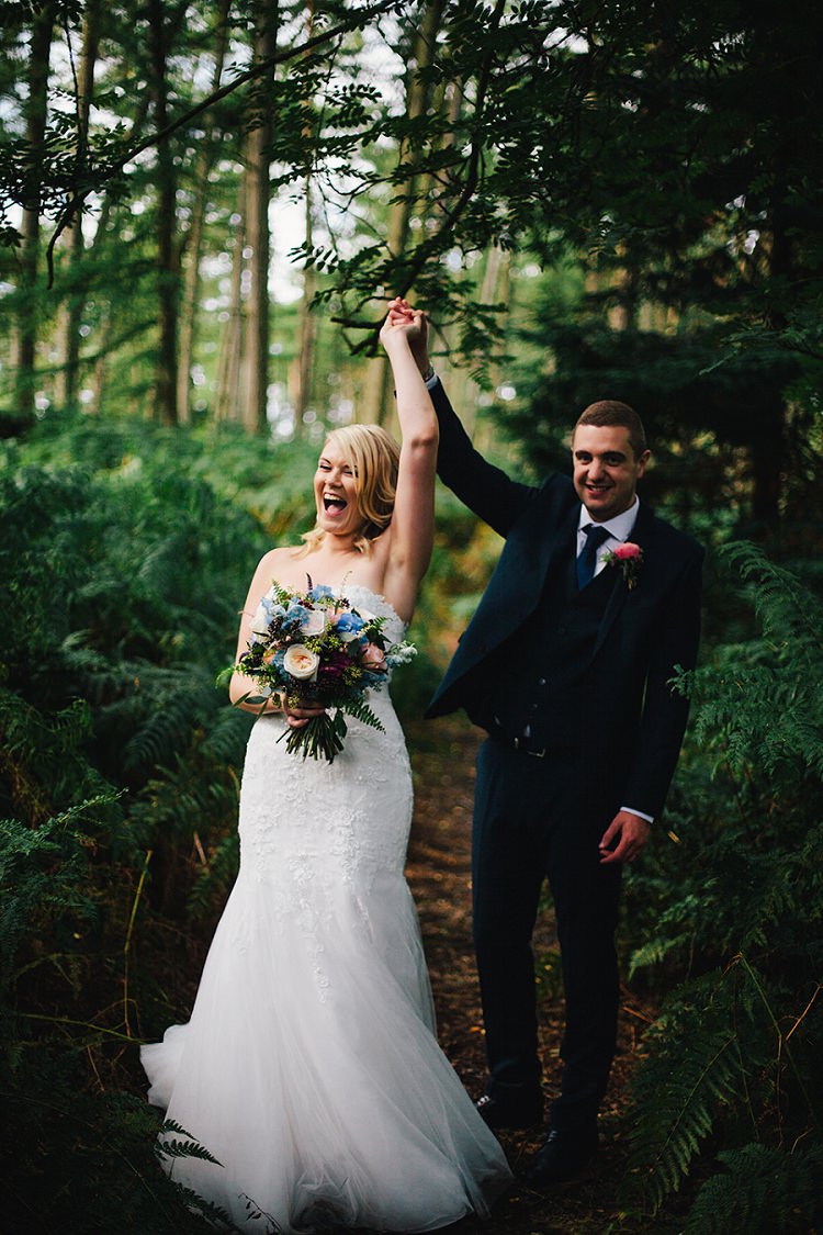 Rustic Woodland Floral Wedding http://kellyjphotography.co.uk/