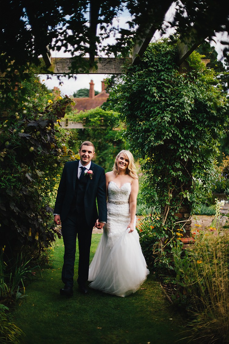 Rustic Woodland Floral Wedding http://kellyjphotography.co.uk/