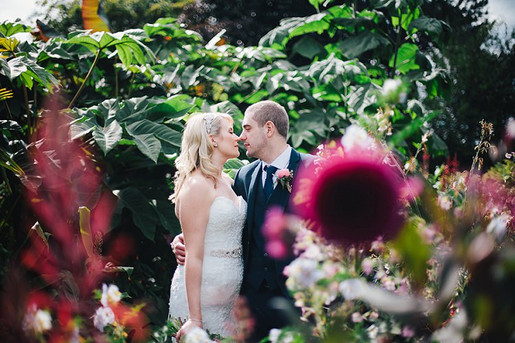 Rustic Woodland Floral Wedding http://kellyjphotography.co.uk/