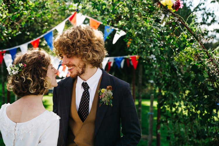 Vintage Home Made Farm Wedding http://www.honeyandthemoonphotography.co.uk/