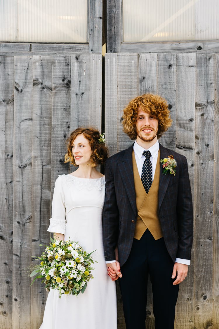 Vintage Home Made Farm Wedding http://www.honeyandthemoonphotography.co.uk/