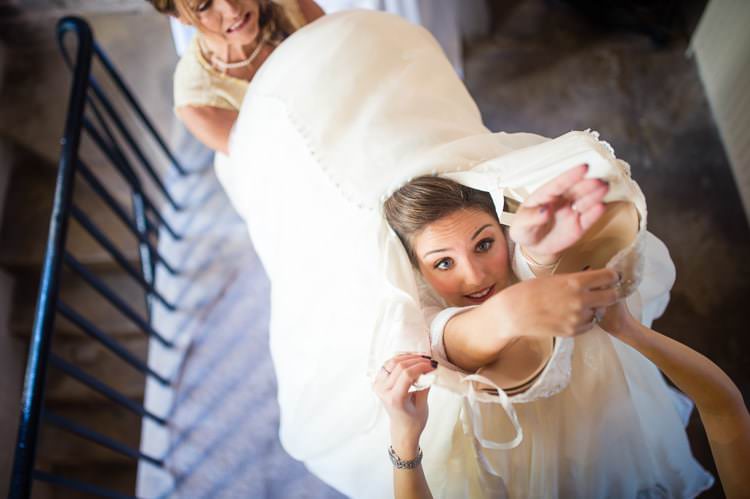 Beautiful Cliffside Floral Wedding http://karibellamy.com/