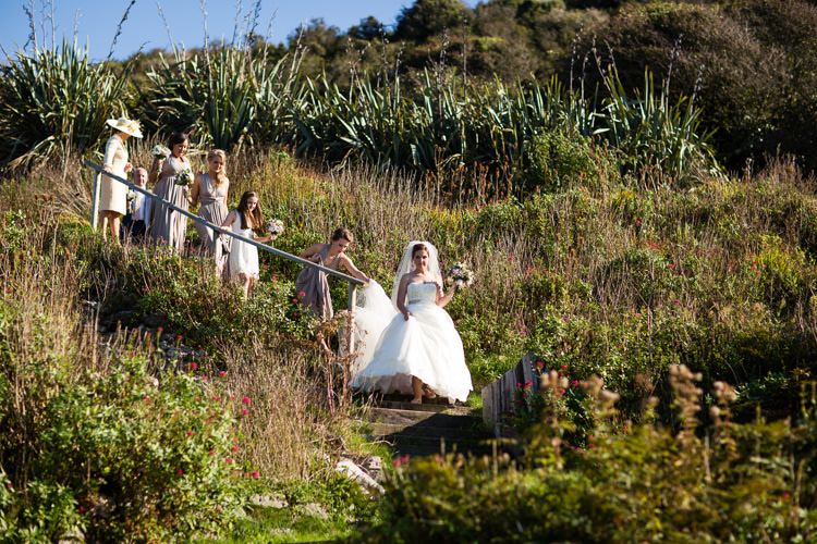 Beautiful Cliffside Floral Wedding http://karibellamy.com/