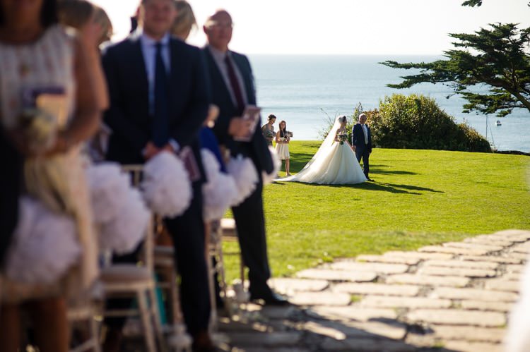 Beautiful Cliffside Floral Wedding http://karibellamy.com/