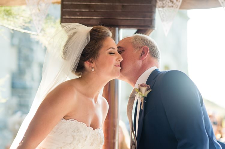 Beautiful Cliffside Floral Wedding http://karibellamy.com/