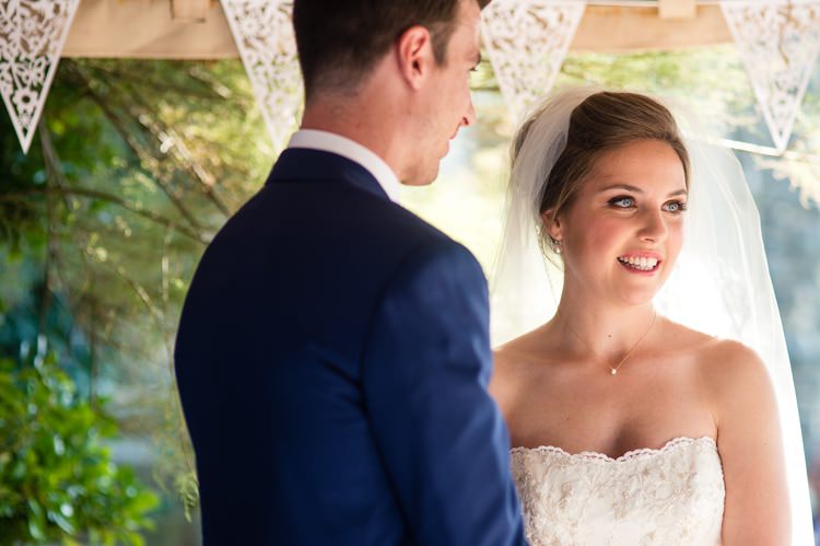 Beautiful Cliffside Floral Wedding http://karibellamy.com/