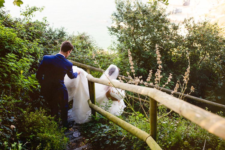 Beautiful Cliffside Floral Wedding http://karibellamy.com/