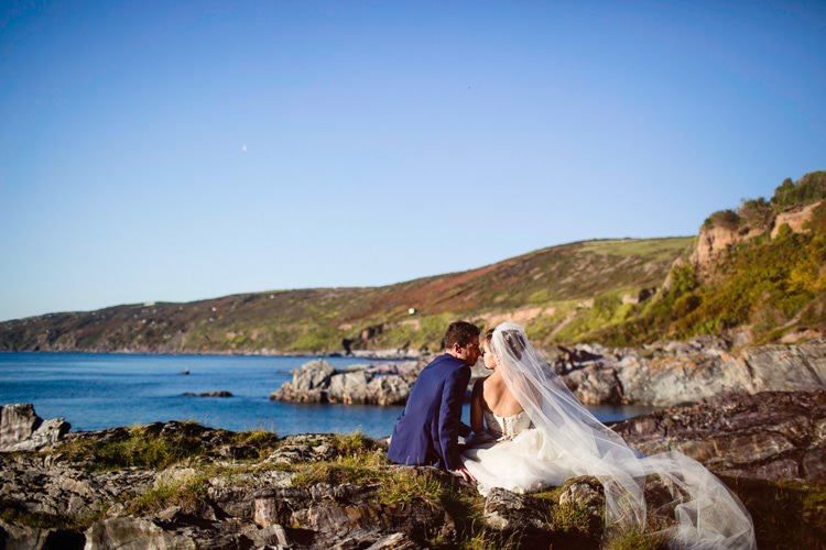 Beautiful Cliffside Floral Wedding http://karibellamy.com/