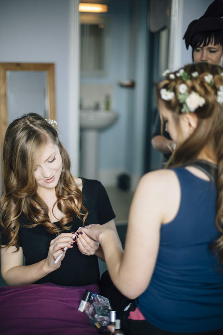 Wild Flowers Outdoors Heartfelt DIY Wedding http://www.mattandesther.co.uk/