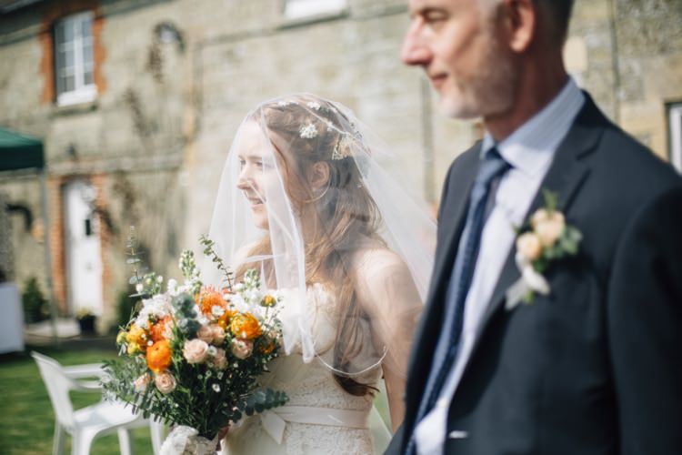 Veil Bride Bridal Bouquet Wild Flowers Outdoors Heartfelt DIY Wedding http://www.mattandesther.co.uk/