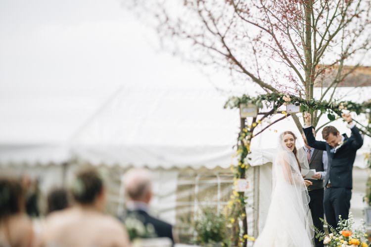 Wild Flowers Outdoors Heartfelt DIY Wedding http://www.mattandesther.co.uk/