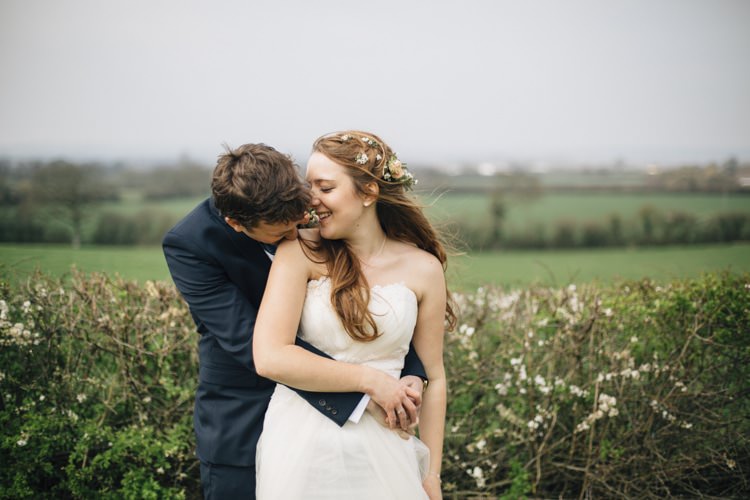 Wild Flowers Outdoors Heartfelt DIY Wedding http://www.mattandesther.co.uk/