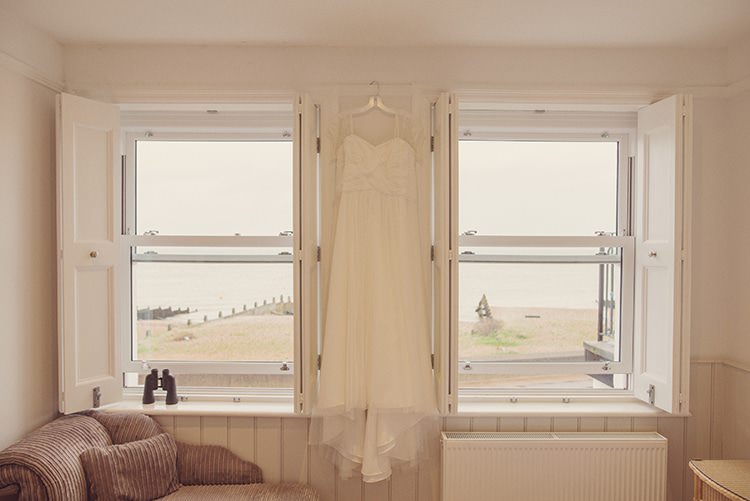 Rustic Folksy Winter Wedding http://www.rebeccadouglas.co.uk/