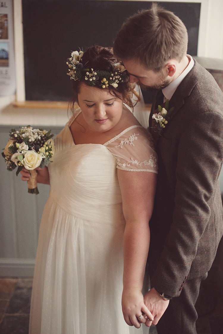 Rustic Folksy Winter Wedding http://www.rebeccadouglas.co.uk/