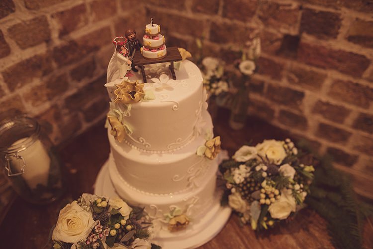 Rustic Folksy Winter Wedding http://www.rebeccadouglas.co.uk/