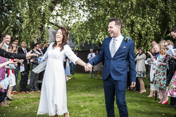Confetti Throw Vintage Cornflower Blue Wedding http://eleanorjaneweddings.co.uk/