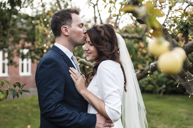 Vintage Cornflower Blue Wedding http://eleanorjaneweddings.co.uk/