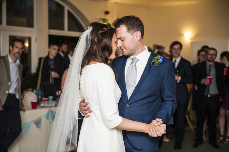 Vintage Cornflower Blue Wedding http://eleanorjaneweddings.co.uk/