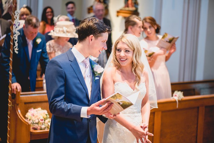 Classic Rustic Country Barn Wedding http://www.lisacarpenterphotos.com/