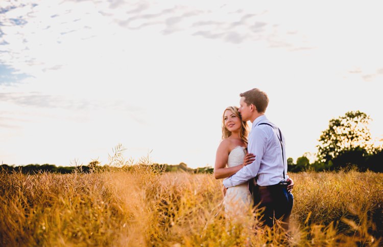 Classic Rustic Country Barn Wedding http://www.lisacarpenterphotos.com/