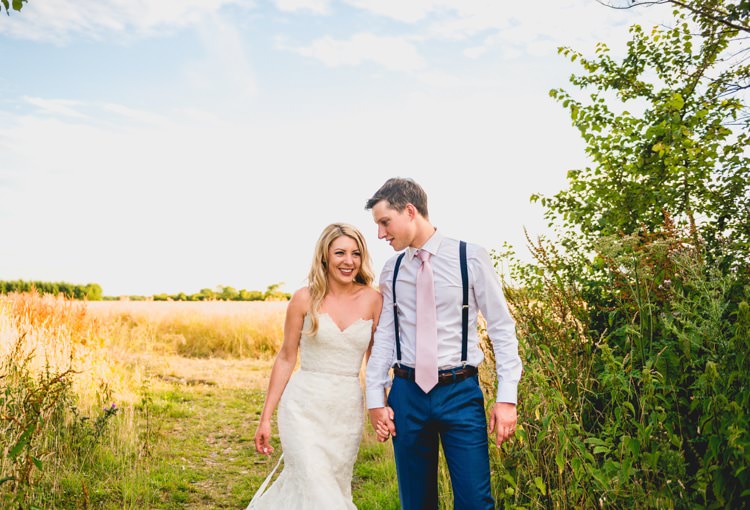 Classic Rustic Country Barn Wedding http://www.lisacarpenterphotos.com/