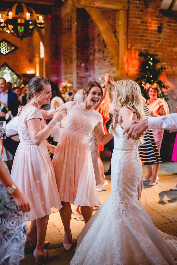 Classic Rustic Country Barn Wedding http://www.lisacarpenterphotos.com/