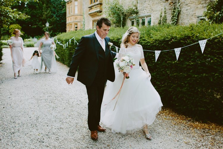 Romantic Pastel Countryside Wedding http://davidjenkinsphotography.com/