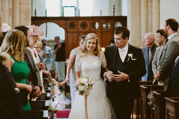Romantic Pastel Countryside Wedding http://davidjenkinsphotography.com/